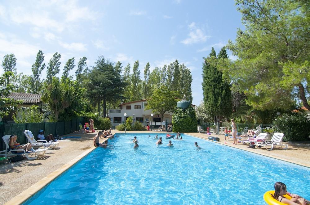 Camping Le Rebau Montblanc Exterior photo