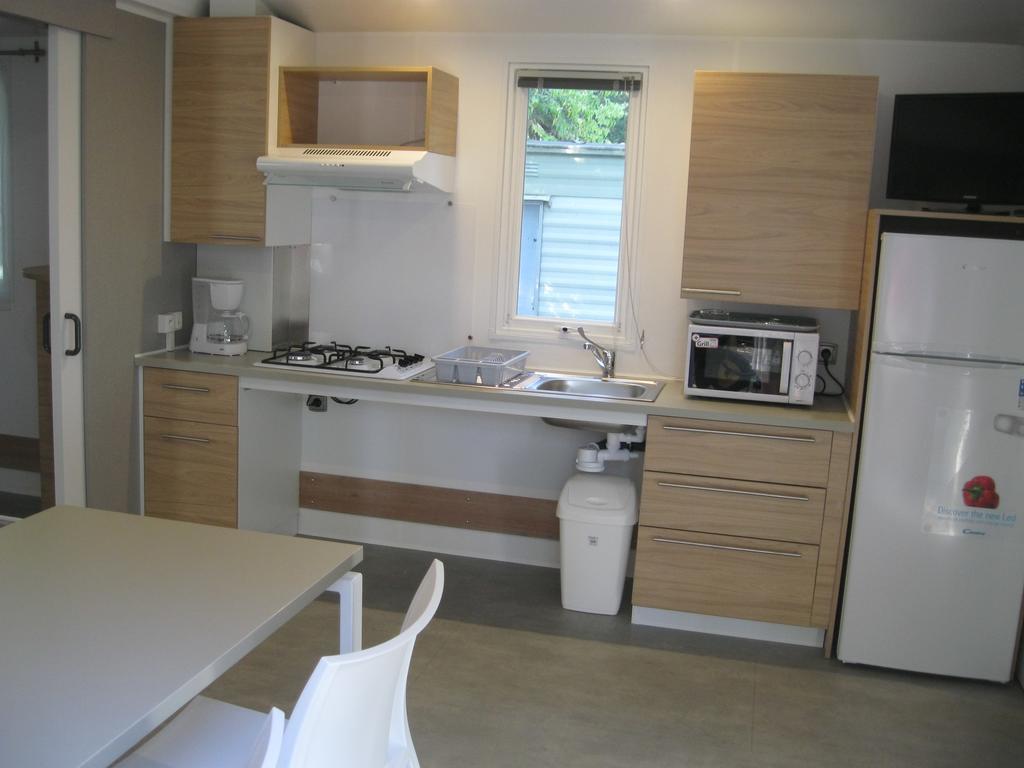 Camping Le Rebau Montblanc Exterior photo
